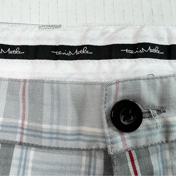 TRAVIS MATHEW Plaid Golf Shorts Grey Red Blue White Men's Size 36 x 10 - Picture 14 of 16